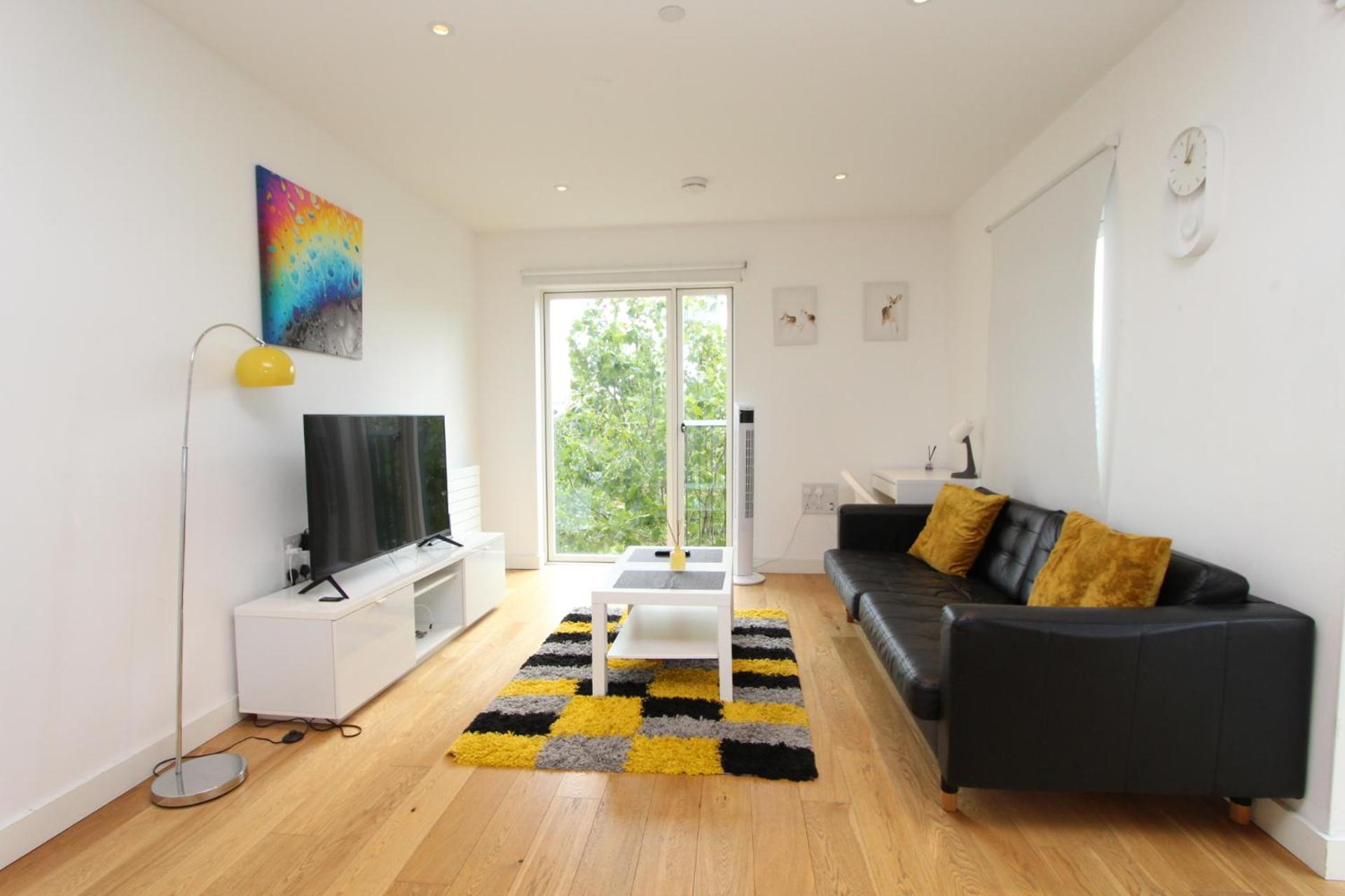 Spacious & Modern 1 Bedroom Close To Station In E16 Londres Extérieur photo