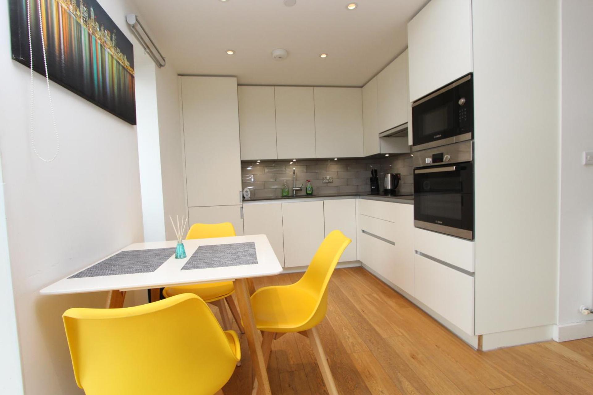 Spacious & Modern 1 Bedroom Close To Station In E16 Londres Extérieur photo